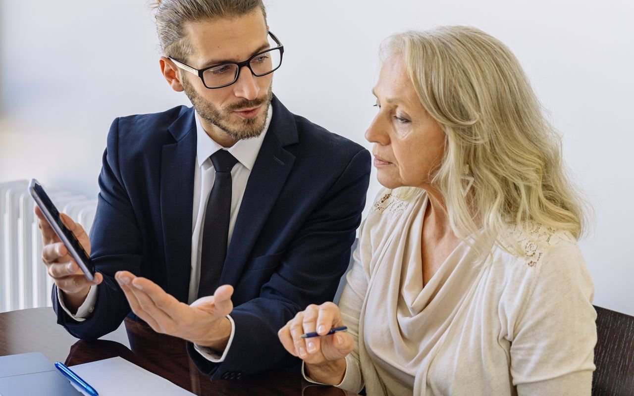 Ondernemer vergelijkt boekhouders met een adviseur